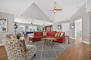 1902 Arrowhead Dr NE, Saint Petersburg, FL 33703 - Photo 15