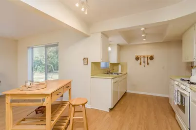 6952 122nd Street, Seminole, FL 33772 - Photo 11