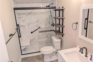 11513 Valencia Dr, Seffner, FL 33584 - Photo 11