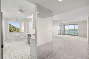 8001 Sailboat Key Blvd S, Saint Pete Beach, FL 33707 - Photo 9