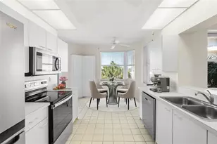 8001 Sailboat Key Blvd S, Saint Pete Beach, FL 33707 - Photo 11