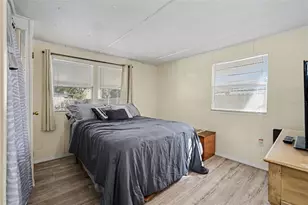 4654 Ryals Rd, Zephyrhills, FL 33541 - Photo 15