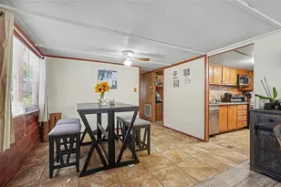 4654 Ryals Rd, Zephyrhills, FL 33541 - Photo 11