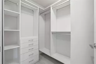 301 1st St S, Saint Petersburg, FL 33701 - Photo 43