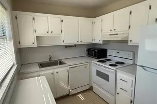 101 Cambridge Trail, Sun City Center, FL 33573 - Photo 11