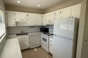 101 Cambridge Trail, Sun City Center, FL 33573 - Photo 9