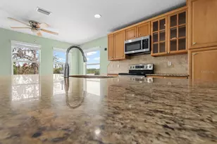 2606 River Bend Dr, Ruskin, FL 33570 - Photo 9