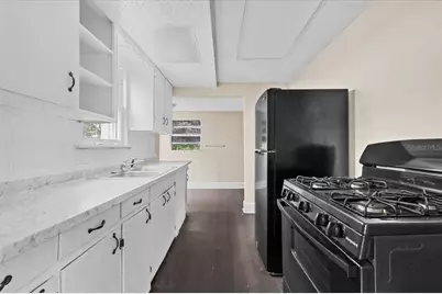 1703 7th Avenue N, Saint Petersburg, FL 33713 - Photo 11