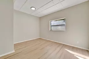 2003 E Hanna Ave, Tampa, FL 33610 - Photo 13