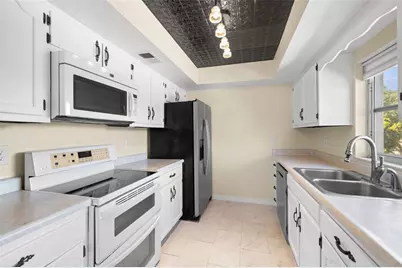 2623 Seville Boulevard #301, Clearwater, FL 33764 - Photo 9