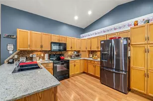 29335 Caddy Shack Ln E, San Antonio, FL 33576 - Photo 13