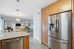 205 Pompano Dr SE, Saint Petersburg, FL 33705 - Photo 11