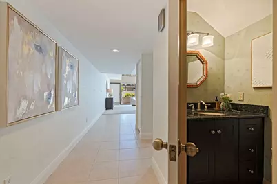 301 2nd Street N #7, Saint Petersburg, FL 33701 - Photo 3