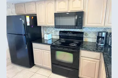 1001 Point Of Rocks Road #508, Sarasota, FL 34242 - Photo 7