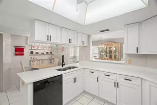 1027 Bowsprit Ln, Holiday, FL 34691 - Photo 17