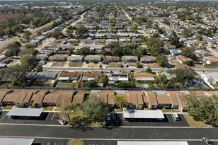 1027 Bowsprit Ln, Holiday, FL 34691 - Photo 37