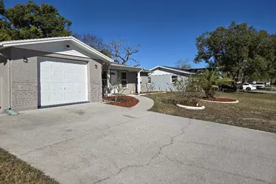 11225 Snyder Avenue, Port Richey, FL 34668 - Photo 3