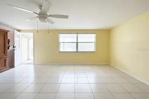 122 Algiers Dr, Venice, FL 34293 - Photo 3