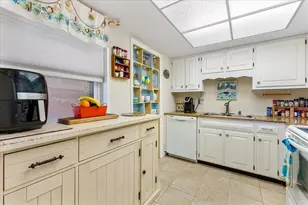 5020 Brittany Dr S, Saint Petersburg, FL 33715 - Photo 9