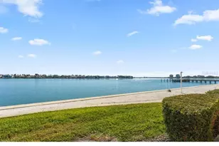 5020 Brittany Dr S, Saint Petersburg, FL 33715 - Photo 31