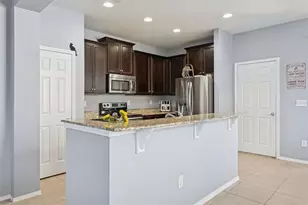 9205 English Oaks Ln, Riverview, FL 33578 - Photo 7