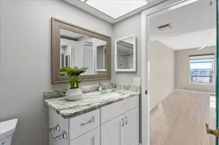 4900 Brittany Dr S, Saint Petersburg, FL 33715 - Photo 17