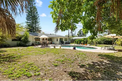 1806 Beverly Circle N, Clearwater, FL 33764 - Photo 25