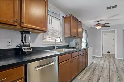 7932 Harbor Bridge Boulevard, New Port Richey, FL 34654 - Photo 9