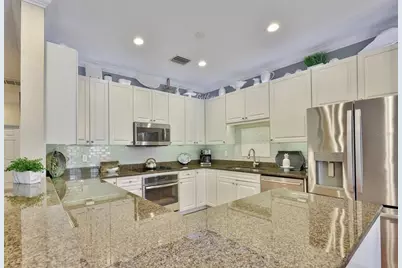 6303 Vista Verde Drive E, Gulfport, FL 33707 - Photo 11