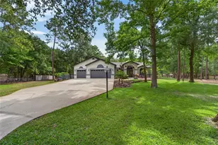 8518 Quail Hollow Blvd, Wesley Chapel, FL 33544 - Photo 5