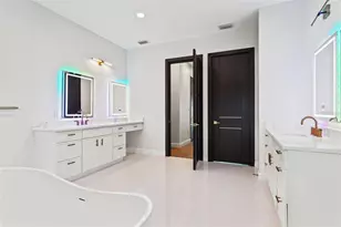 10700 Pontofino Cir, Trinity, FL 34655 - Photo 31