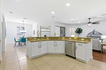 7907 Hampton Lake Drive, Tampa, FL 33647 - Photo 25