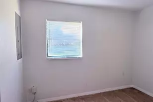 1544 77th Ave N, Saint Petersburg, FL 33702 - Photo 17