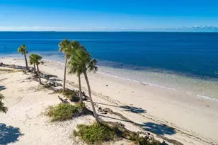 1703 Blue Lake Ct, Tarpon Springs, FL 34689 - Photo 51