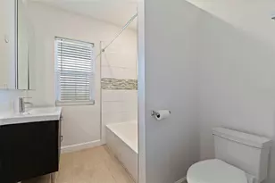 410 12th Ave NE, Saint Petersburg, FL 33701 - Photo 11