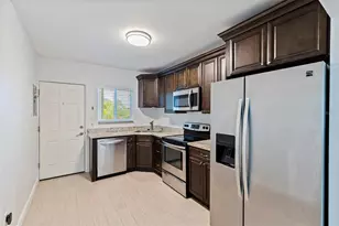 410 12th Ave NE, Saint Petersburg, FL 33701 - Photo 7