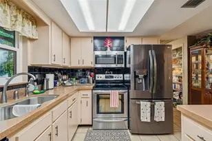 11600 Meadowlane Dr, Dade City, FL 33525 - Photo 11