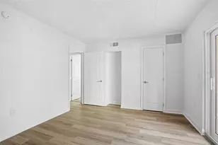 8911 Blind Pass Rd, Saint Pete Beach, FL 33706 - Photo 21