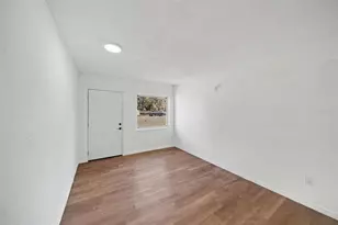 5016 Garden Ln, Tampa, FL 33610 - Photo 7