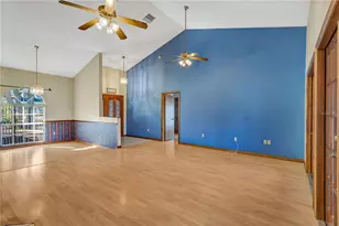 11534 River Country Dr, Riverview, FL 33569 - Photo 5