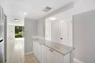 811 Russell Ln, Brandon, FL 33510 - Photo 7