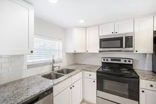 811 Russell Ln, Brandon, FL 33510 - Photo 3