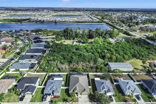 1808 Bonita Bluff Ct, Ruskin, FL 33570 - Photo 41