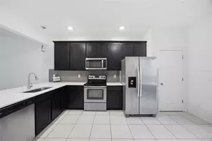 1145 Sleepy Oak Dr, Wesley Chapel, FL 33543 - Photo 5