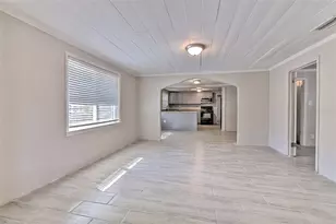 905 W Ball St, Plant City, FL 33563 - Photo 9