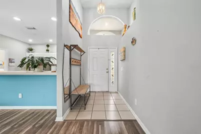 6811 Monarch Park Drive, Apollo Beach, FL 33572 - Photo 5