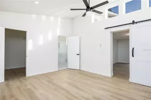 5681 Cedar St NE, Saint Petersburg, FL 33703 - Photo 13