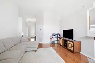 5522 Terrain De Golf Dr, Lutz, FL 33558 - Photo 9