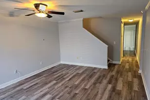 2053 Fluorshire Dr, Brandon, FL 33511 - Photo 7
