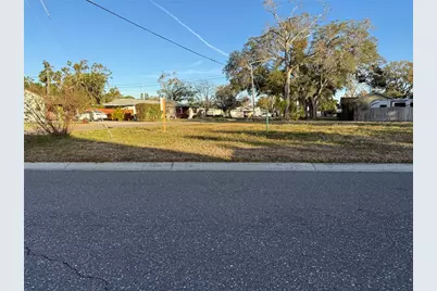 6401 Hobson Street NE, Saint Petersburg, FL 33703 - Photo 1